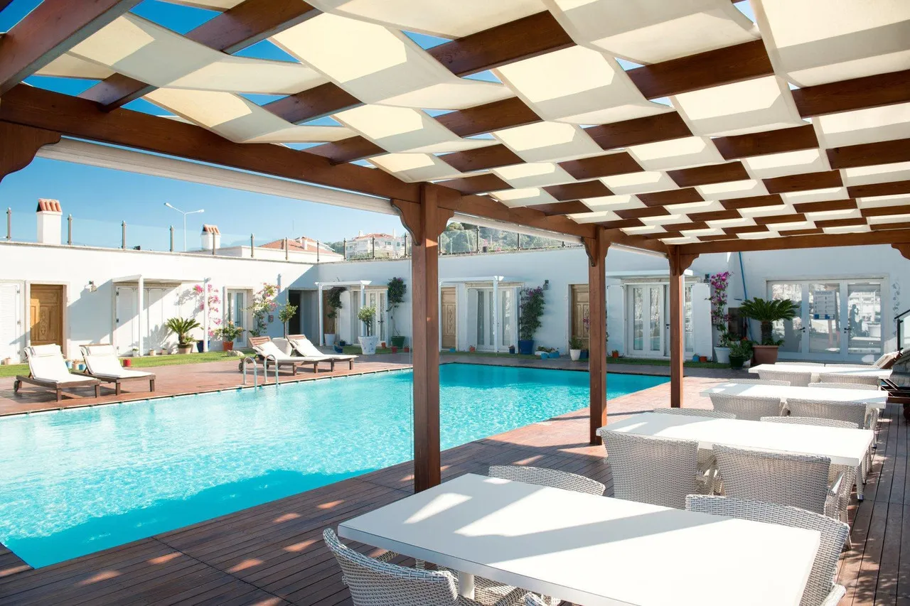 Çeşme Marina Konukevi — ภาพห้องพักและบรรยากาศ