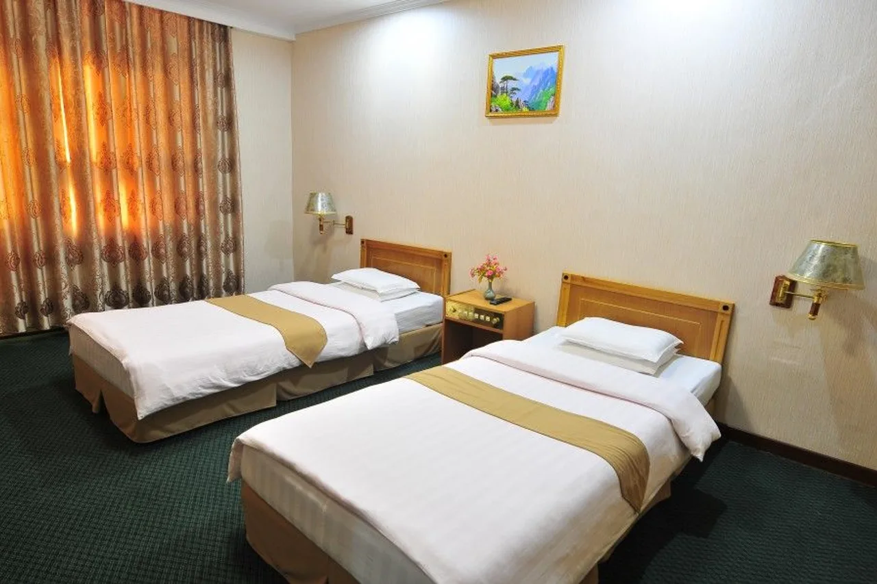 Changgwangsan Hotel — rooms and atmosphere