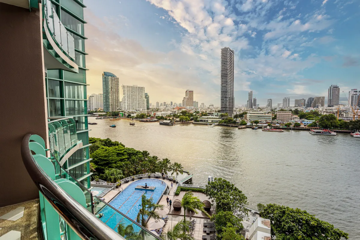 Chatrium Hotel Riverside Bangkok — rooms and atmosphere