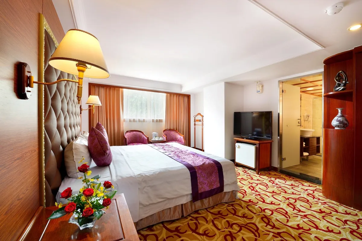 Chyuan Du Spring Resort — rooms and atmosphere