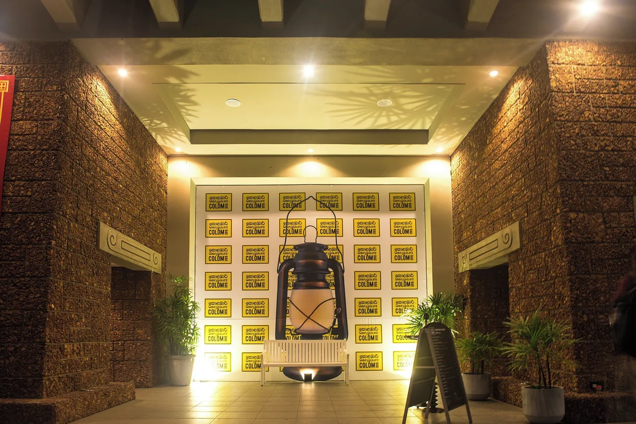 Cinnamon Lakeside Colombo — rooms and atmosphere