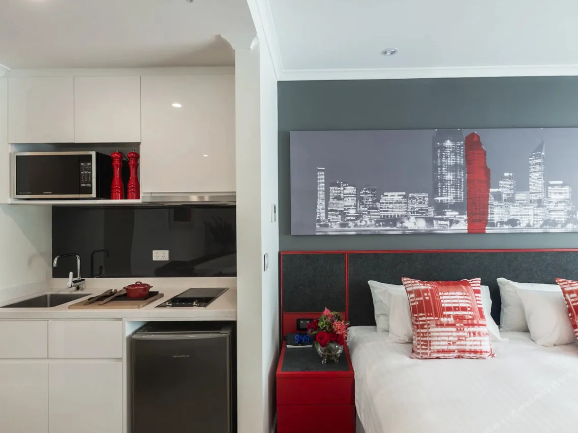 Citadines St Georges Terrace Perth — rooms and atmosphere