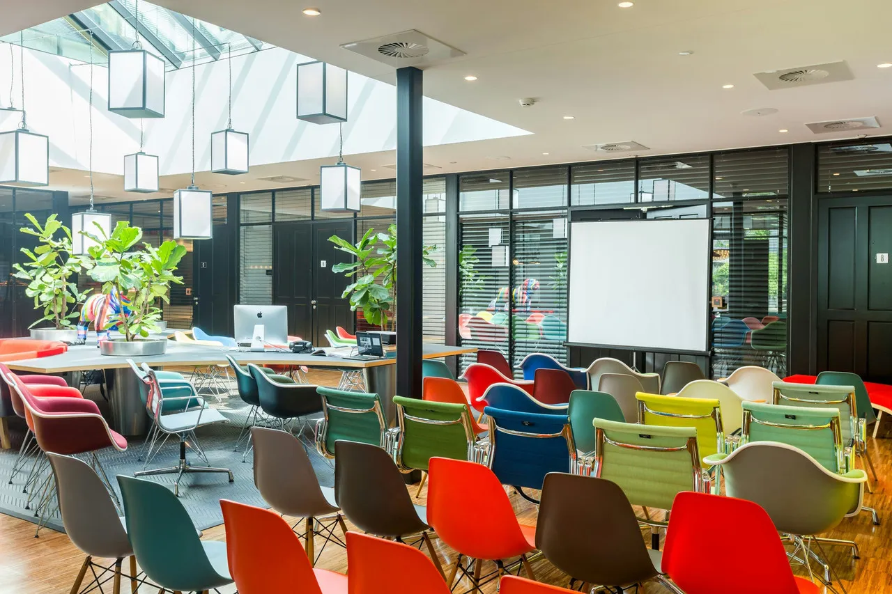 citizenM Rotterdam — ภาพห้องพักและบรรยากาศ