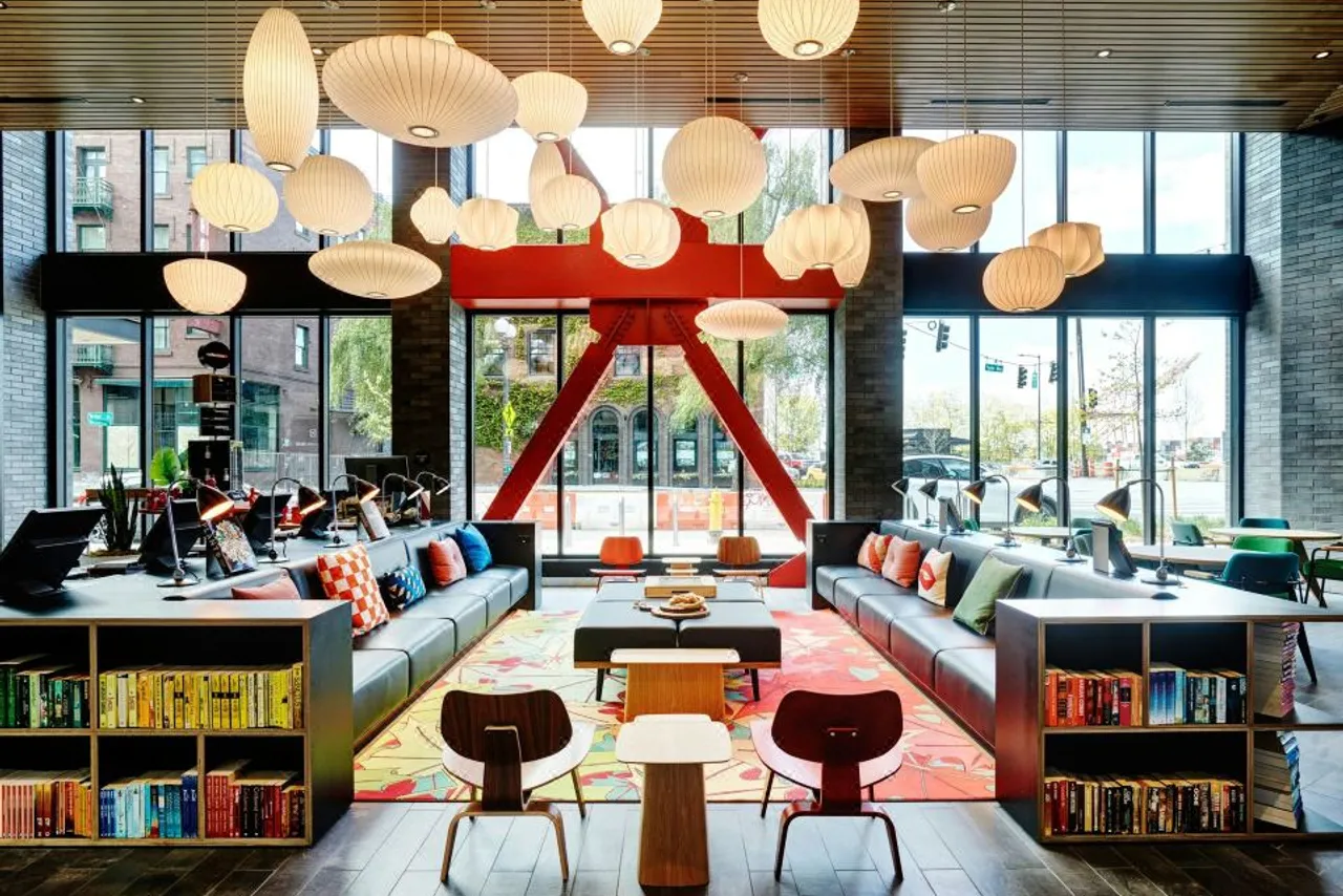 citizenM Seattle Pioneer Square — rooms and atmosphere