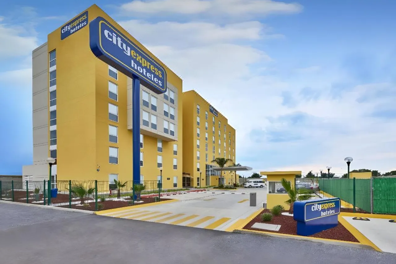 City Express by Marriott Monterrey Lindavista — rooms and atmosphere