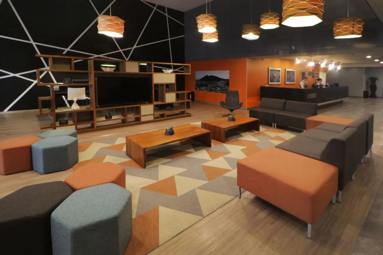 City Express Plus by Marriott Monterrey Nuevo Sur — rooms and atmosphere