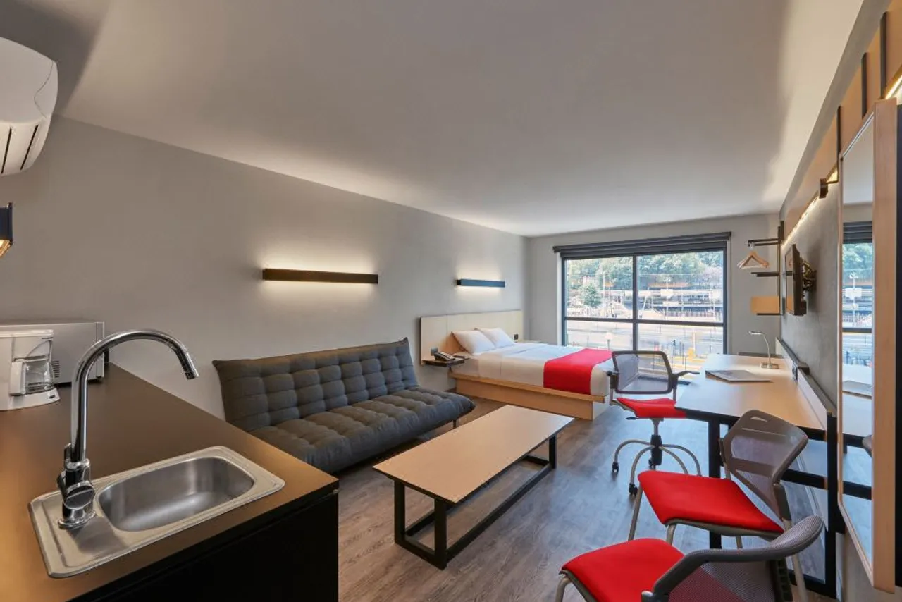 City Express Plus by Marriott Ciudad de Mexico Periferico Sur Tlalpan — rooms and atmosphere