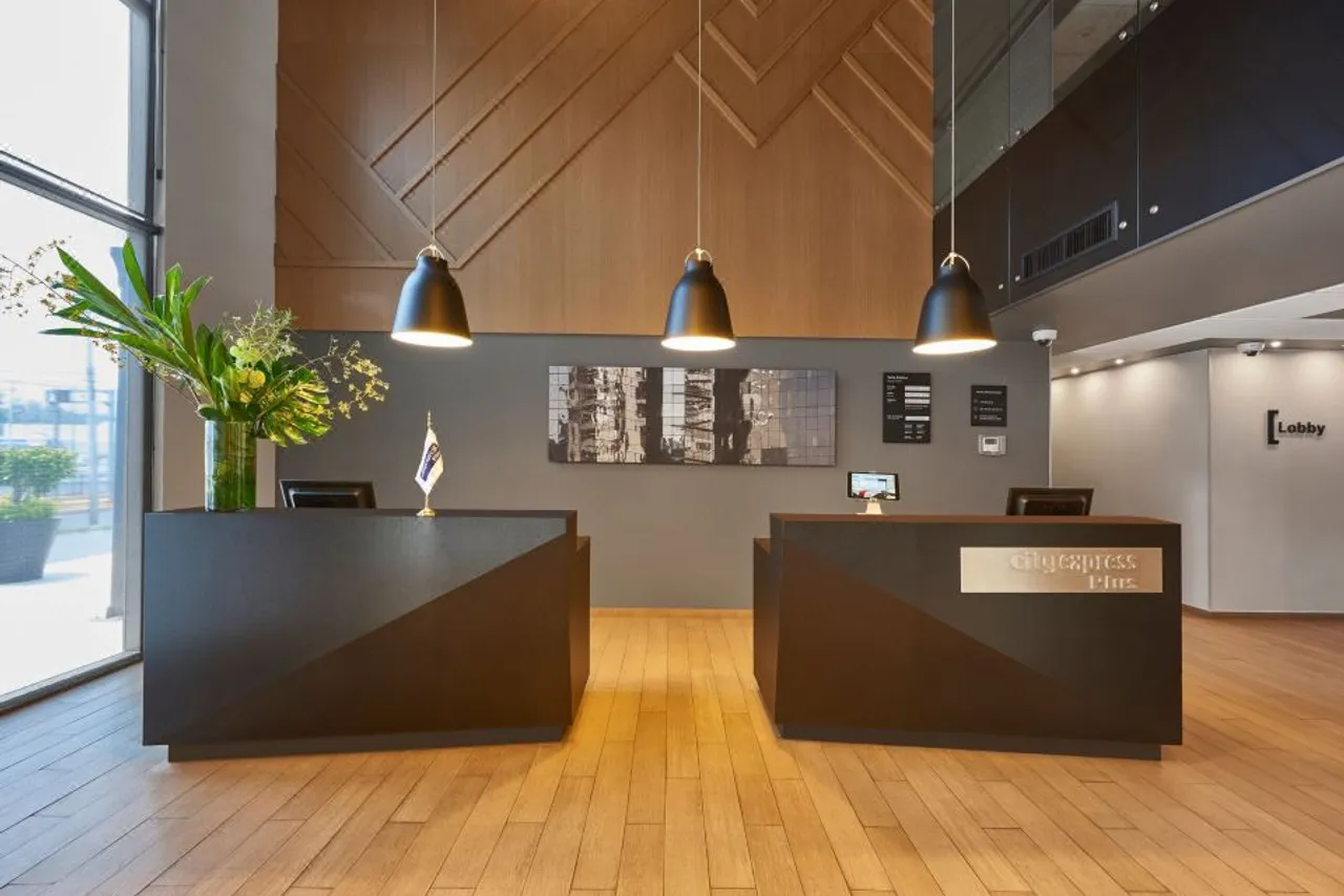 City Express Plus by Marriott Ciudad de Mexico Periferico Sur Tlalpan — rooms and atmosphere