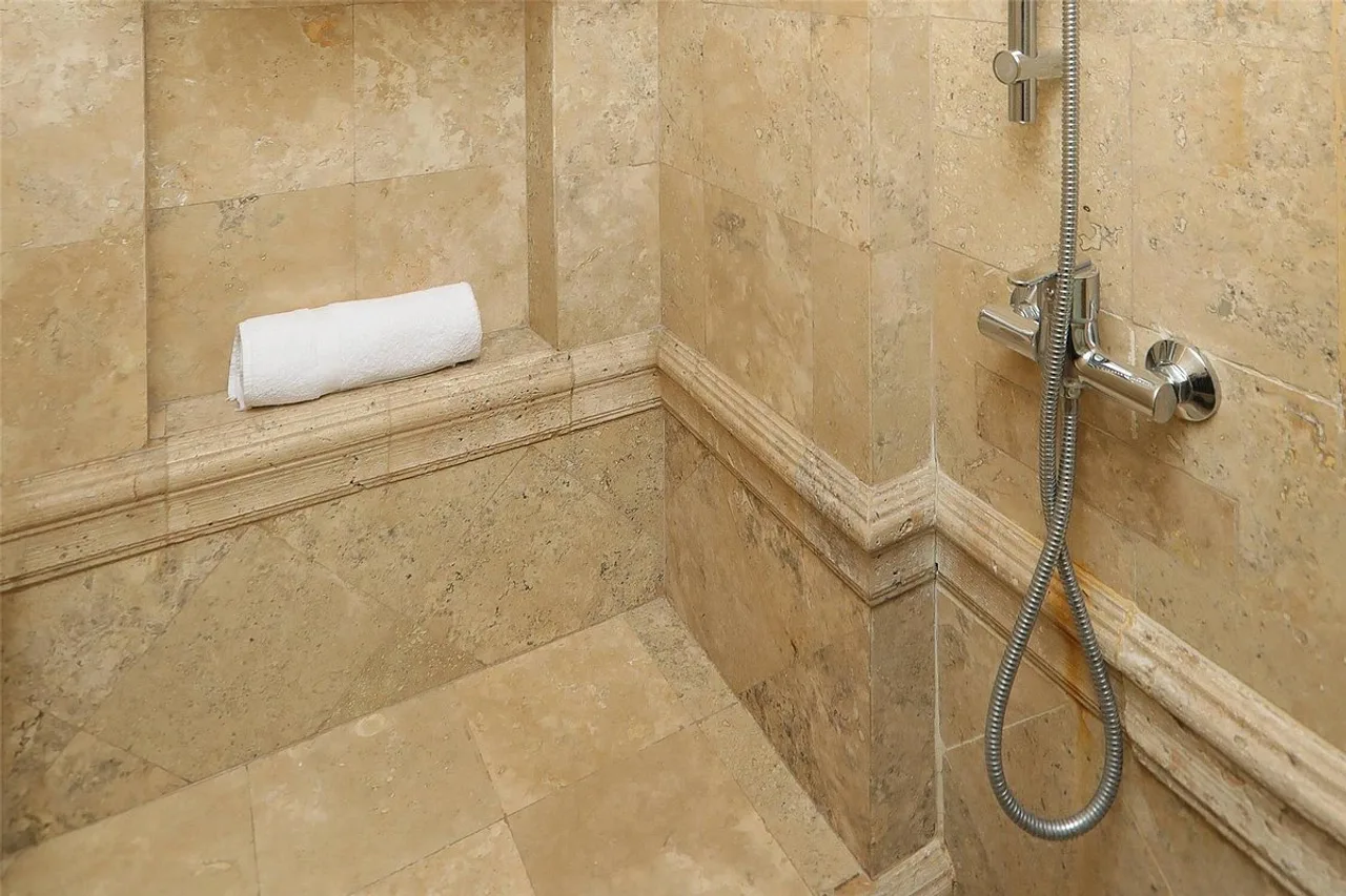 Clarion Hotel Real Tegucigalpa — rooms and atmosphere