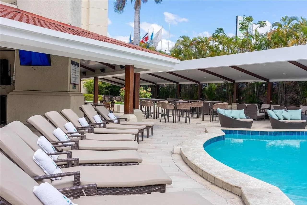 Clarion Hotel Real Tegucigalpa — rooms and atmosphere
