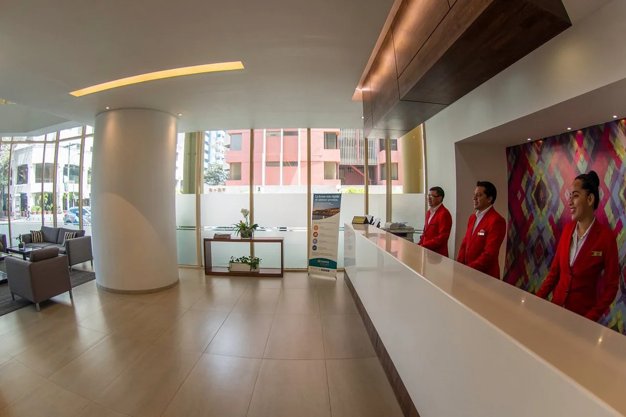 Clarion Suites Guatemala City — rooms and atmosphere