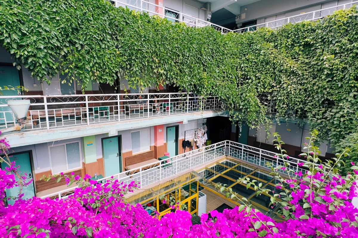 Cloudland International Youth Hostel Kunming — rooms and atmosphere