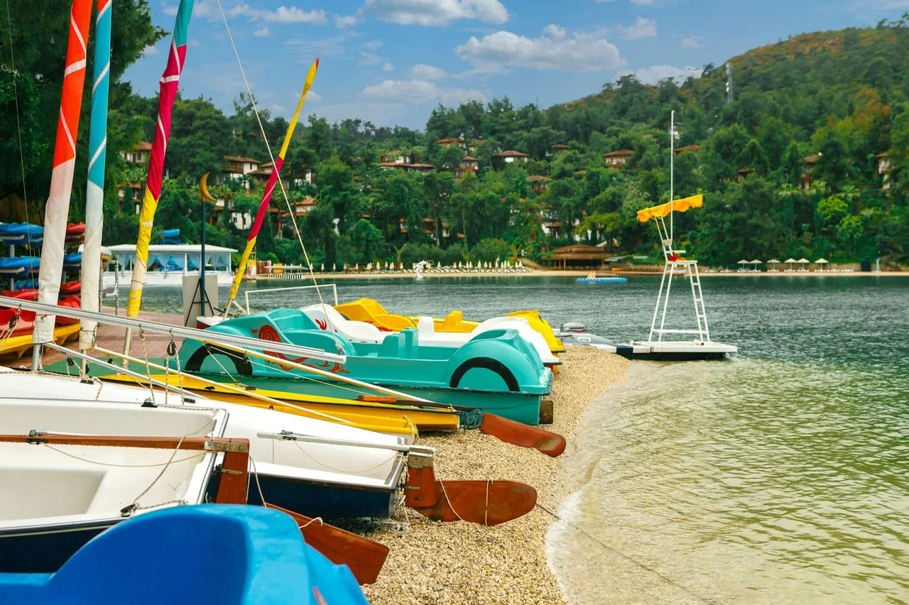 Club & Hotel Letoonia — ภาพห้องพักและบรรยากาศ