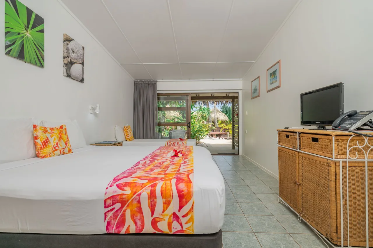 Club Raro Resort (Adults Only) — rooms and atmosphere