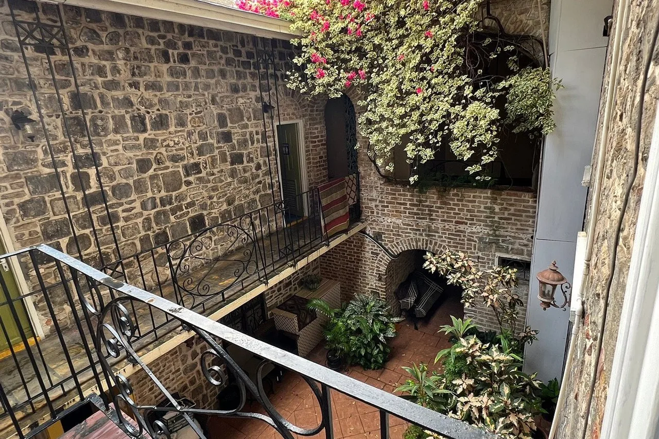 The Cobblestone Inn — rooms and atmosphere