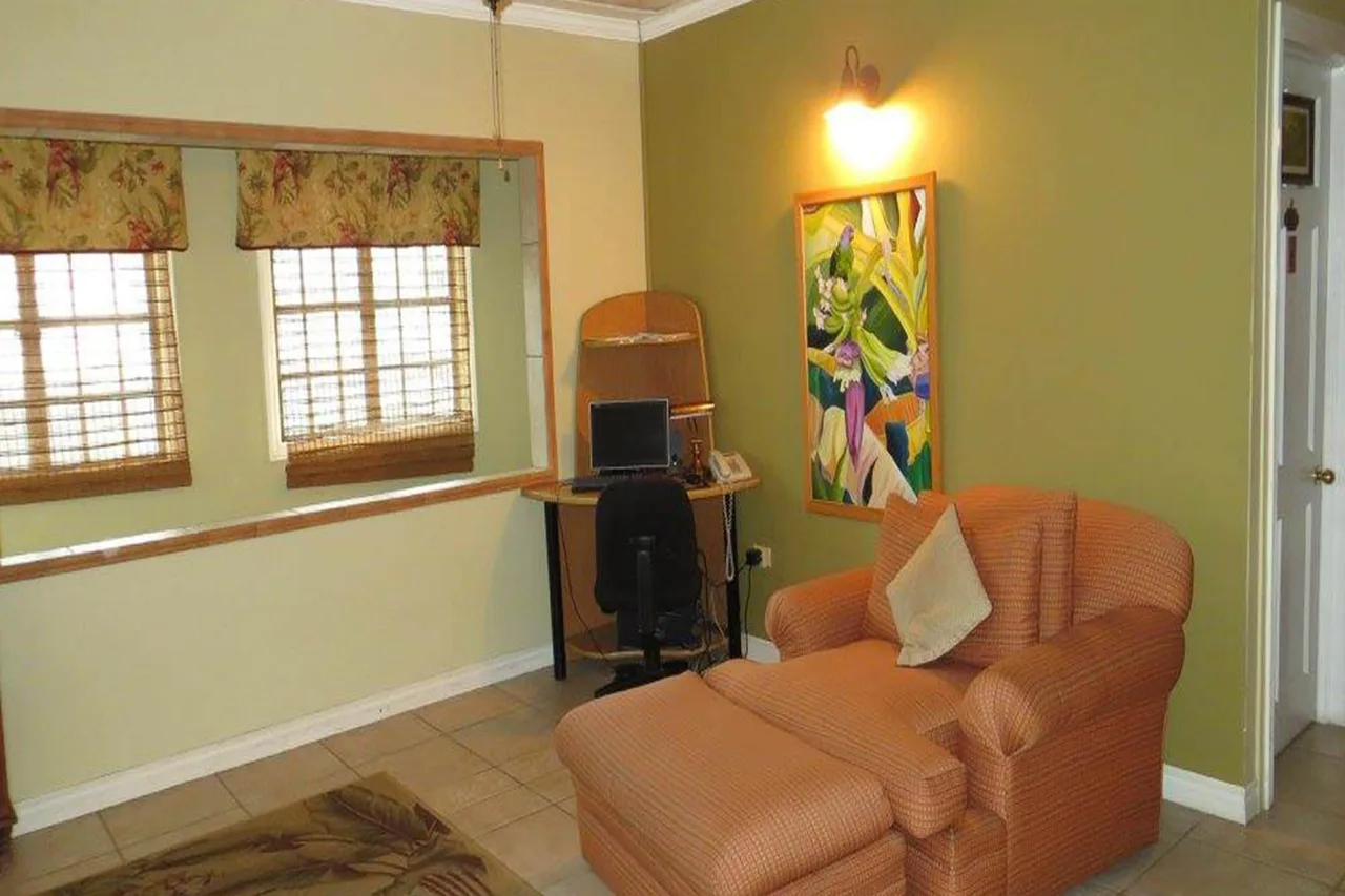 Coblentz Inn Boutique Hotel — rooms and atmosphere