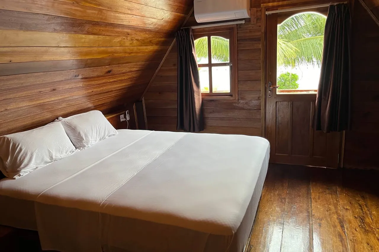 Coco Bungalows — rooms and atmosphere