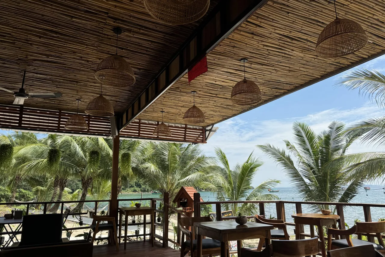 Coco Bungalows — rooms and atmosphere
