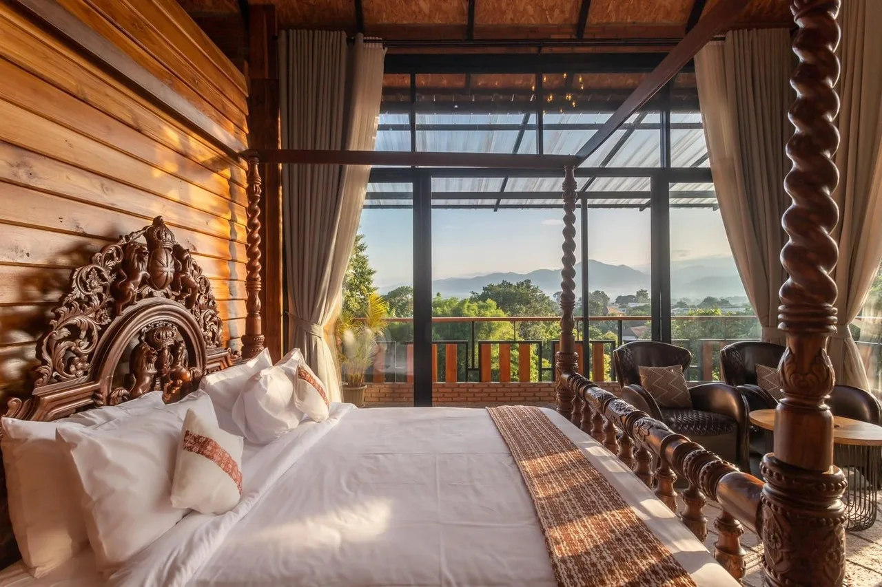 Cocoa Valley Resort — rooms and atmosphere