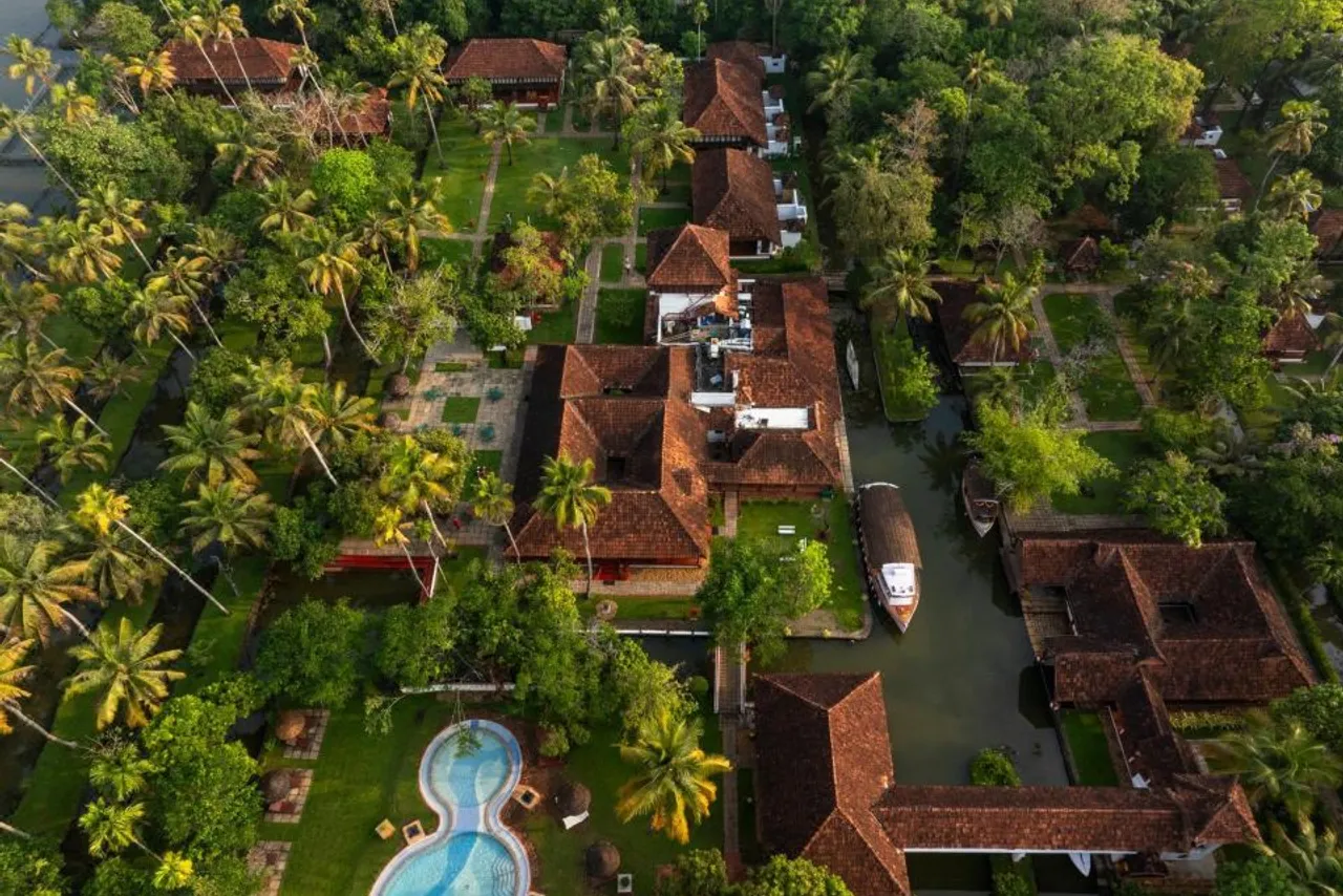Coconut Lagoon - A CGH Earth Experience — rooms and atmosphere