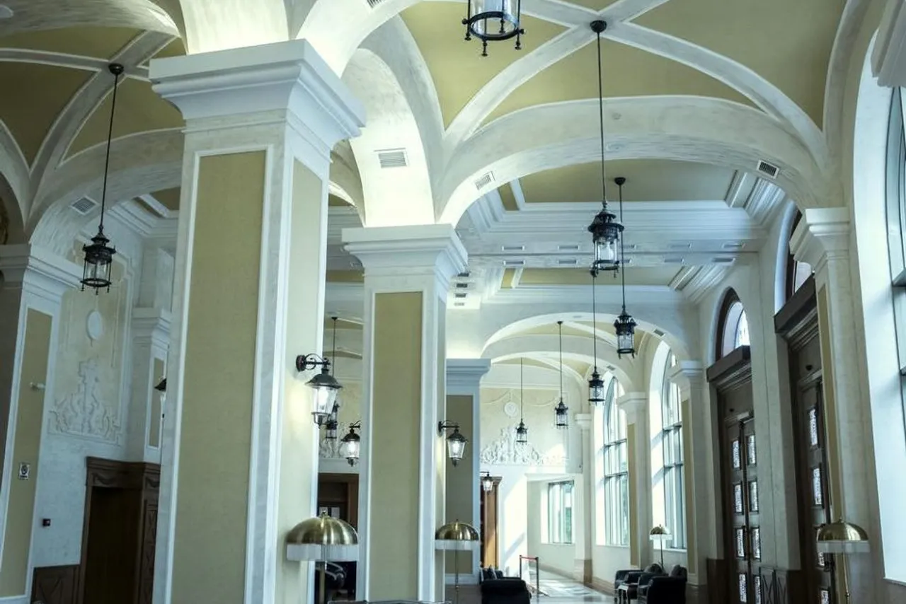 Colosseum Marina Hotel — rooms and atmosphere