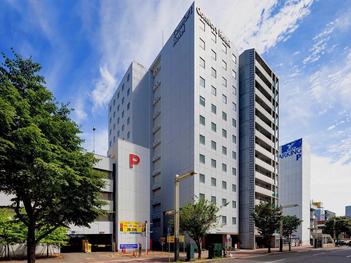 Comfort Hotel Sapporo Susukino — rooms and atmosphere