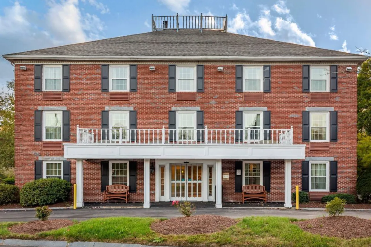 Comfort Inn Foxboro - Mansfield — rooms and atmosphere