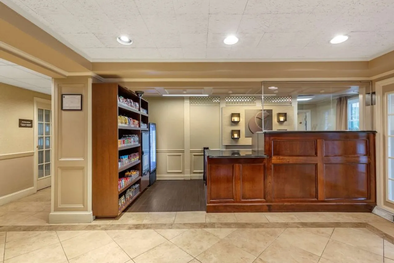 Comfort Inn Foxboro - Mansfield — rooms and atmosphere
