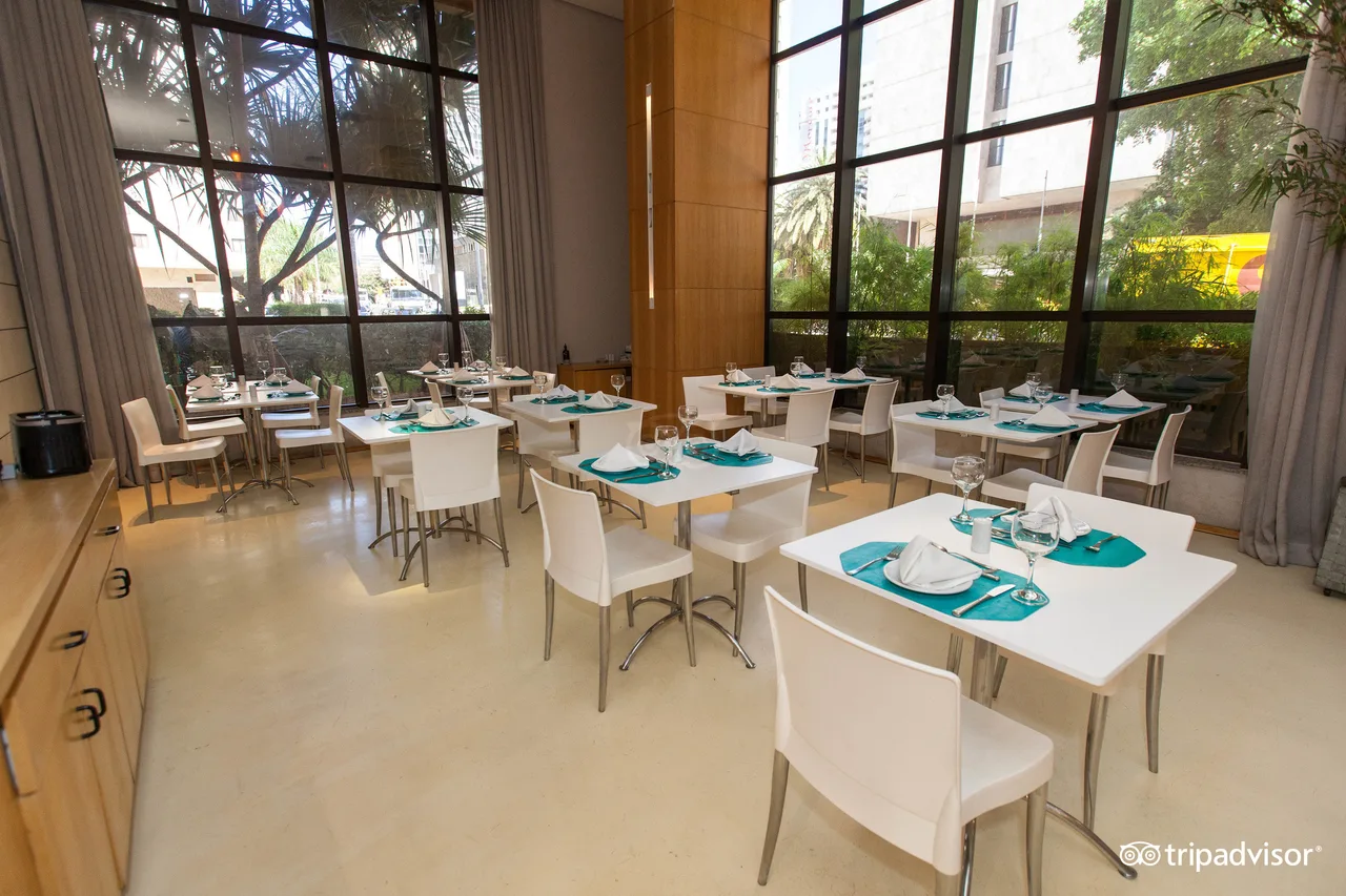 Comfort Suites Brasília — rooms and atmosphere