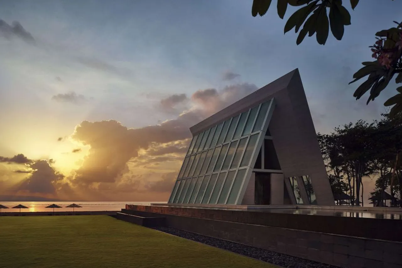 Conrad Bali — rooms and atmosphere