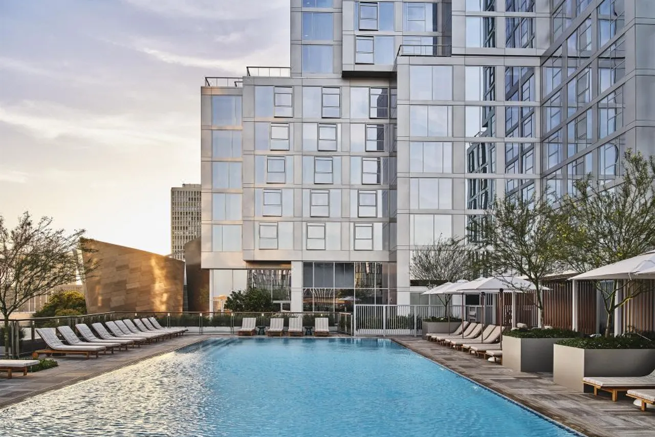 Conrad Los Angeles — rooms and atmosphere