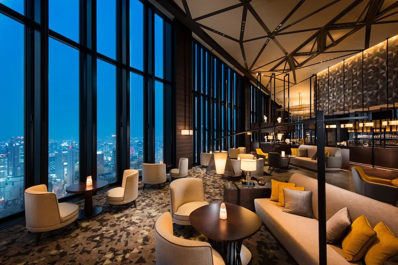 Conrad Osaka — rooms and atmosphere
