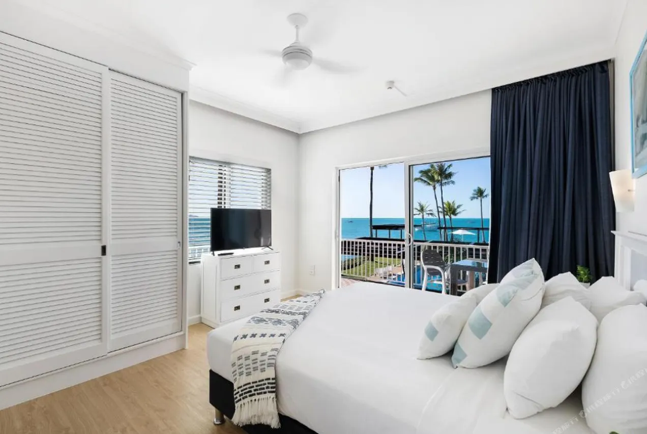 Coral Sea Resort — rooms and atmosphere