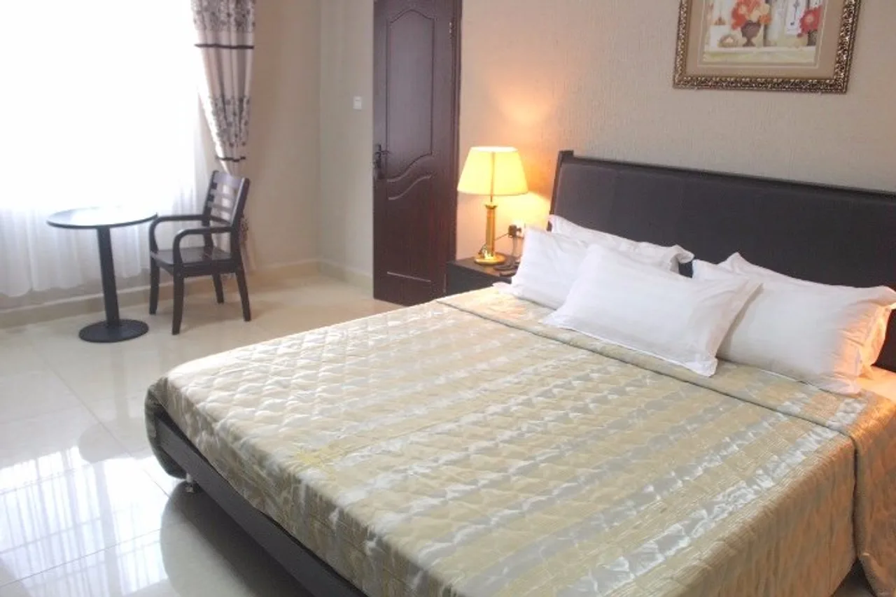 Corina Hotel — rooms and atmosphere