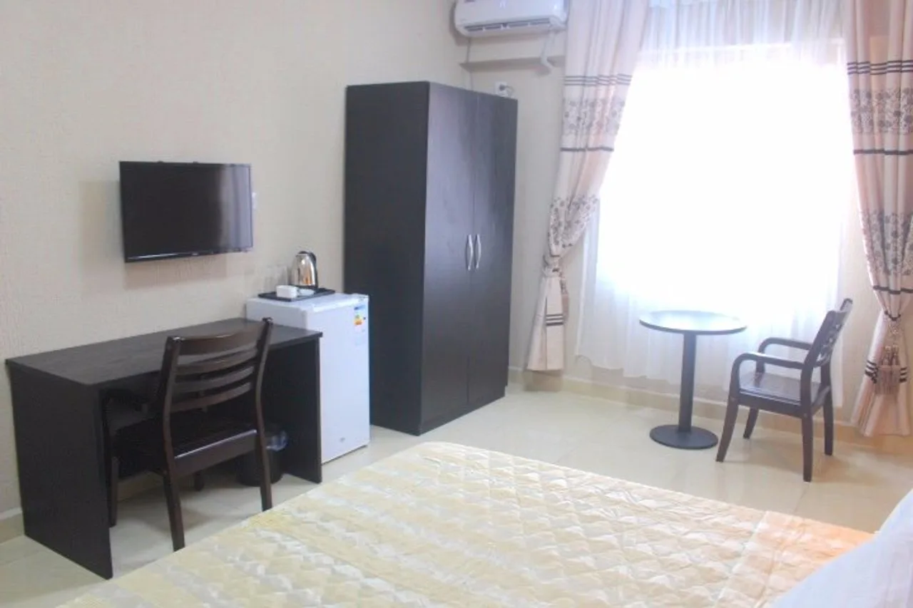 Corina Hotel — rooms and atmosphere