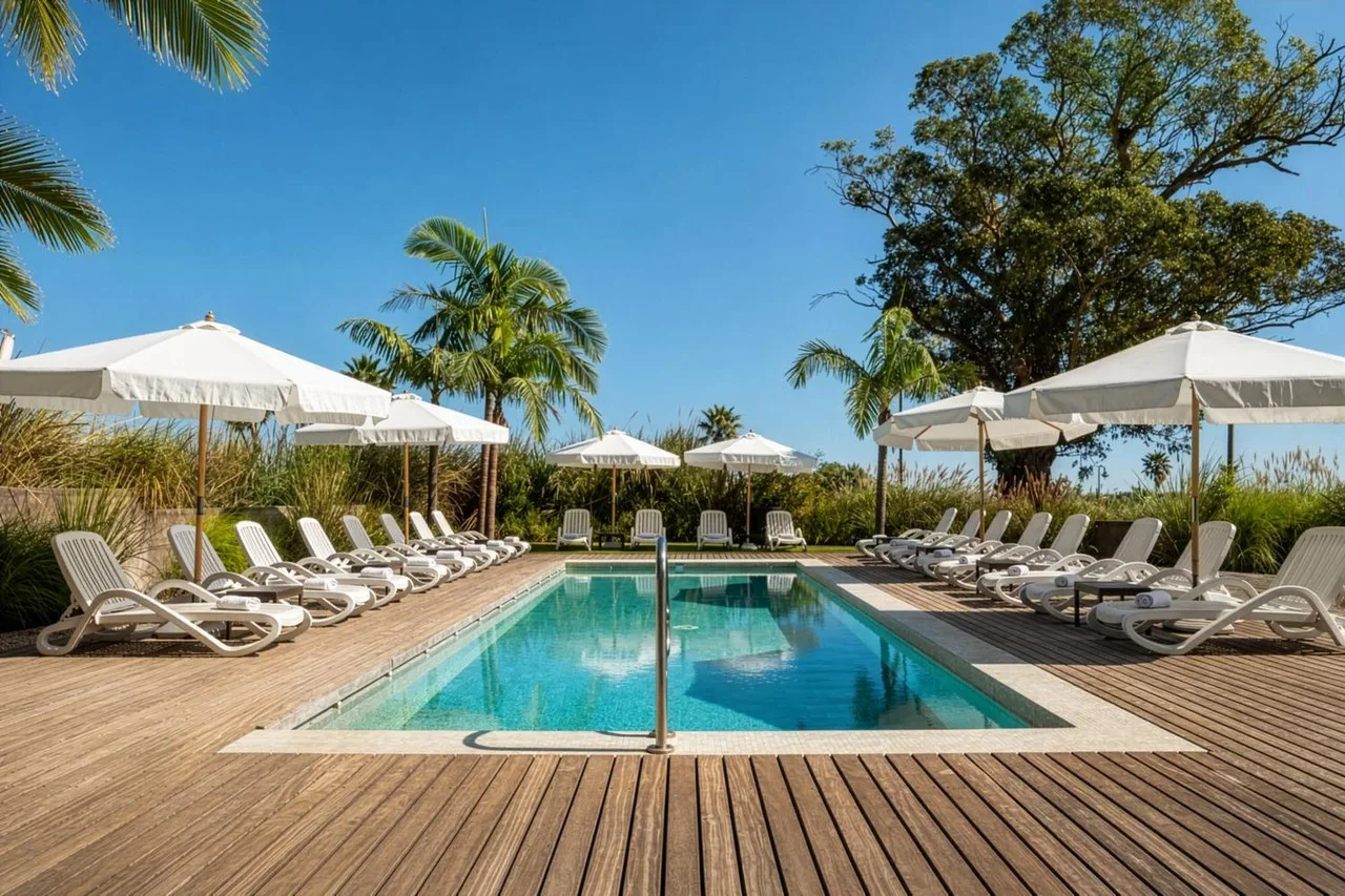 Costa Colonia - Riverside Boutique Hotel — โกโลเนียเดลซากราเมนโต