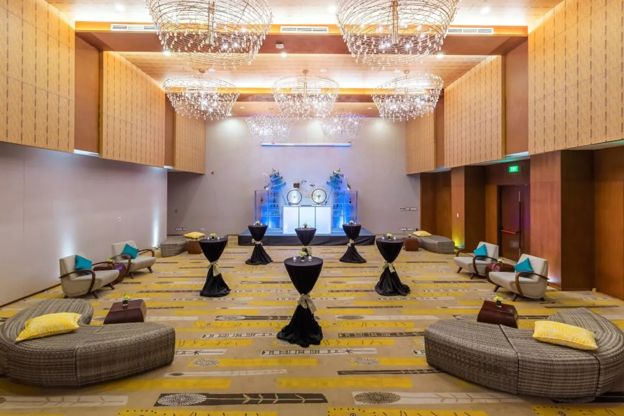 Courtyard by Marriott Bali Nusa Dua Resort — rooms and atmosphere