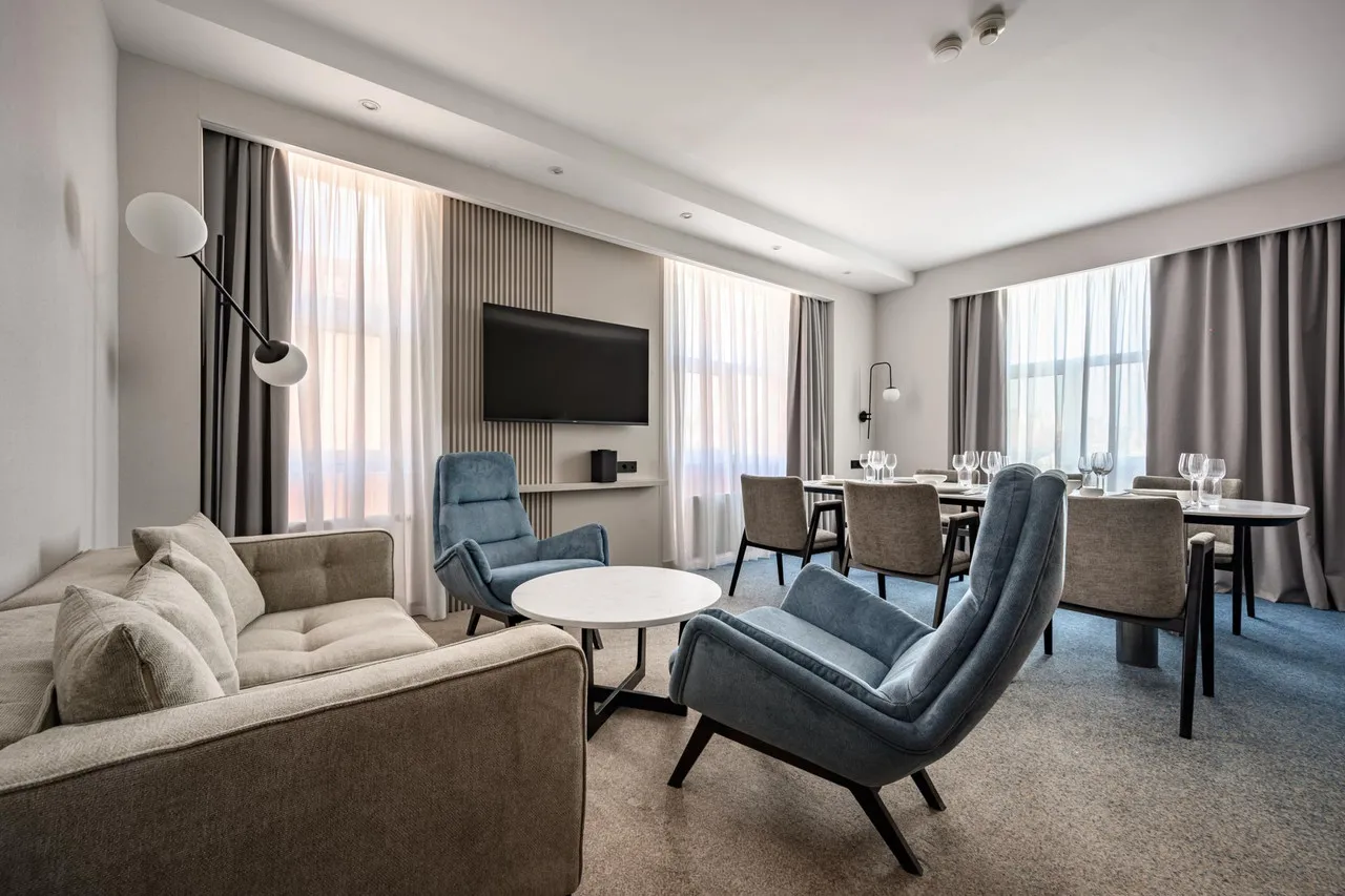 Courtyard by Marriott Kazan Kremlin — rooms and atmosphere