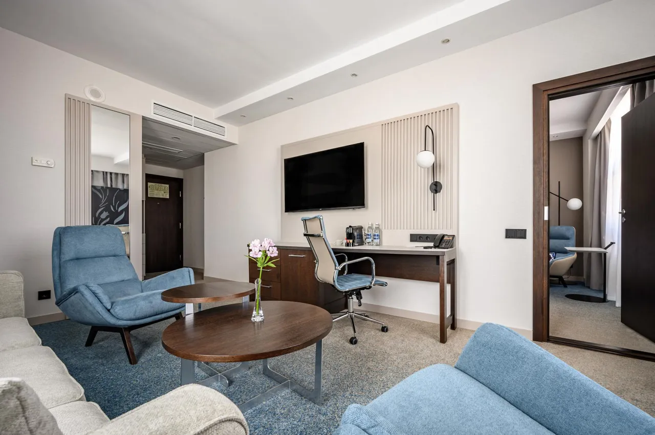 Courtyard by Marriott Kazan Kremlin — rooms and atmosphere