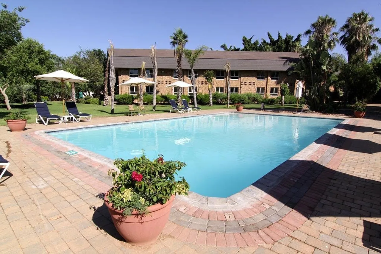 Cresta Lodge Gaborone — rooms and atmosphere