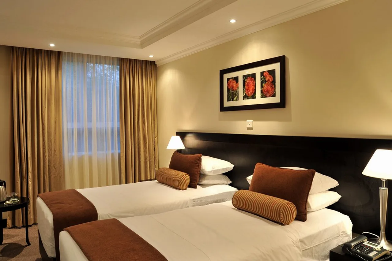 Cresta Lodge Gaborone — rooms and atmosphere