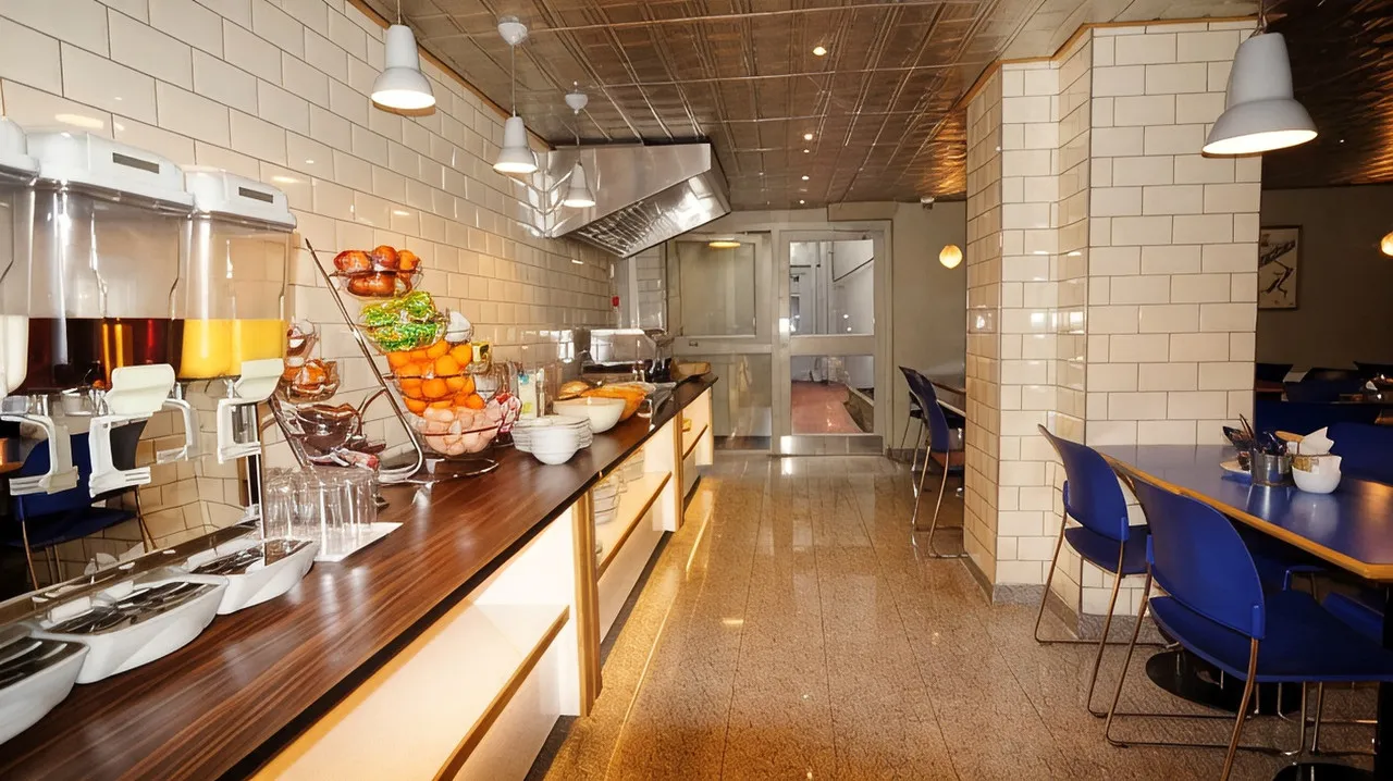 Crestfield Hotel London — rooms and atmosphere