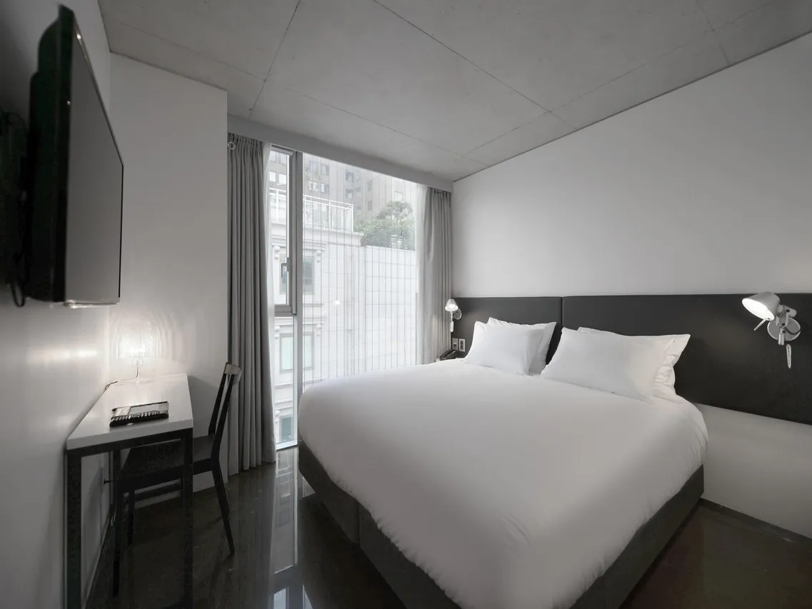 Creto Hotel Myeongdong — rooms and atmosphere