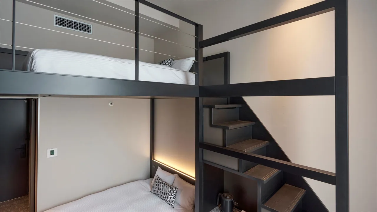 Cross Hotel Hakata — rooms and atmosphere