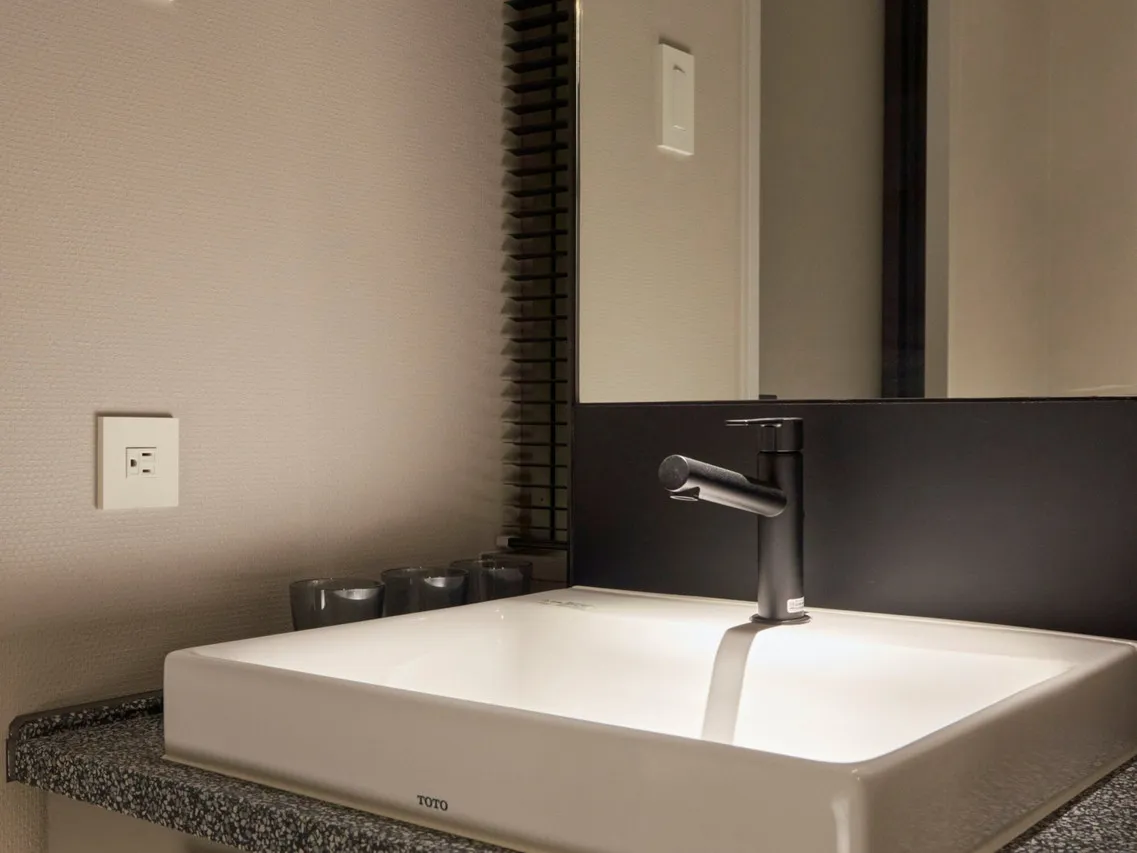 Cross Hotel Hakata — rooms and atmosphere