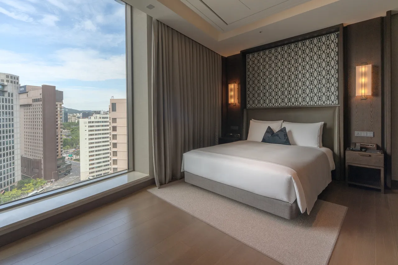 Crown Park Hotel Seoul — rooms and atmosphere