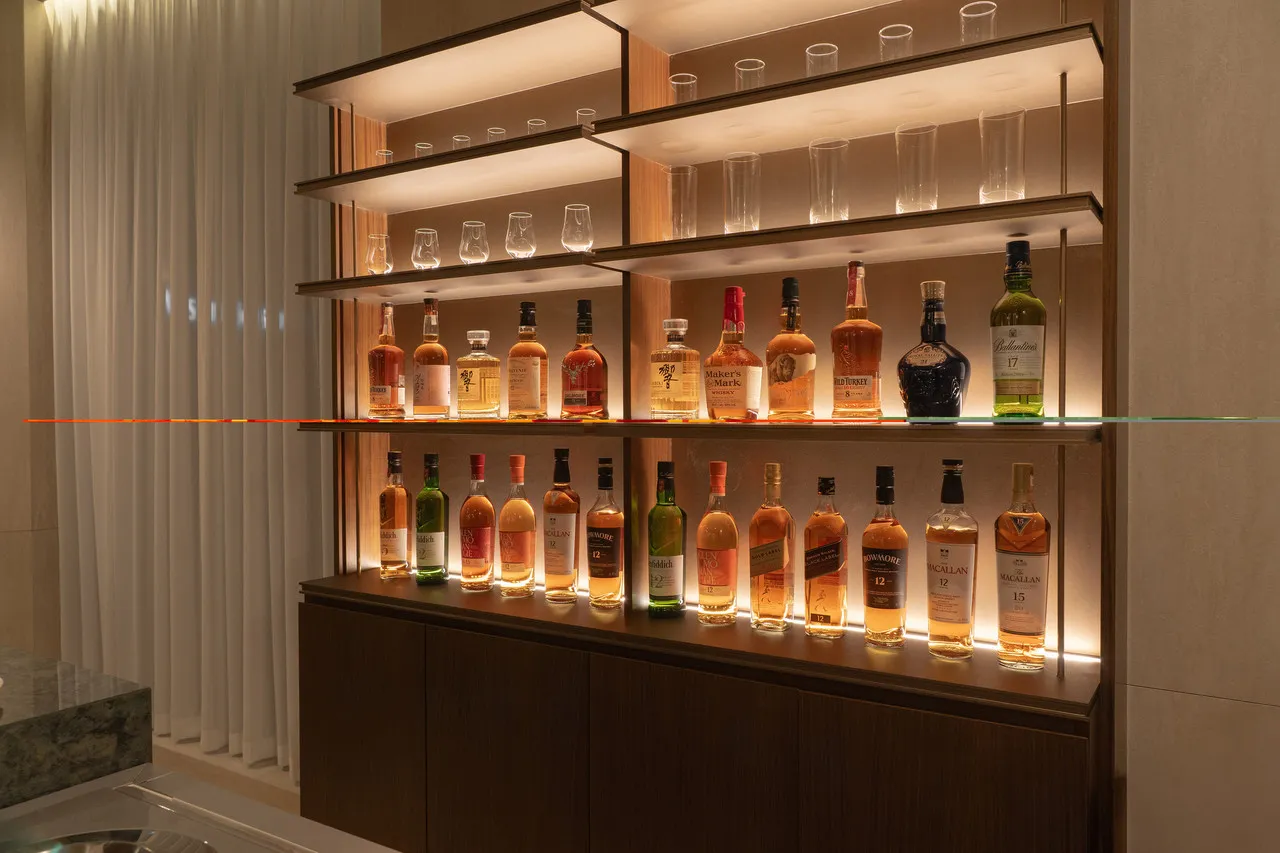 Crown Park Hotel Seoul — rooms and atmosphere