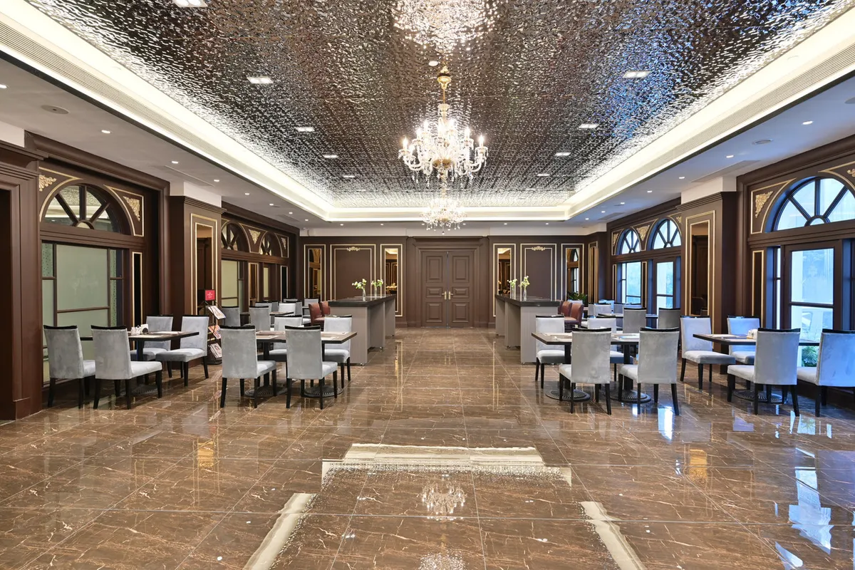 Crowne Plaza City Center Ningbo — rooms and atmosphere