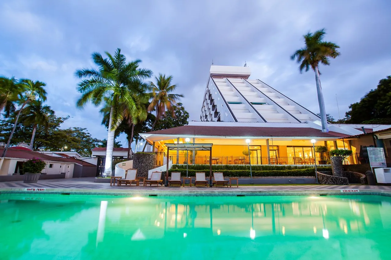 Crowne Plaza Managua — rooms and atmosphere