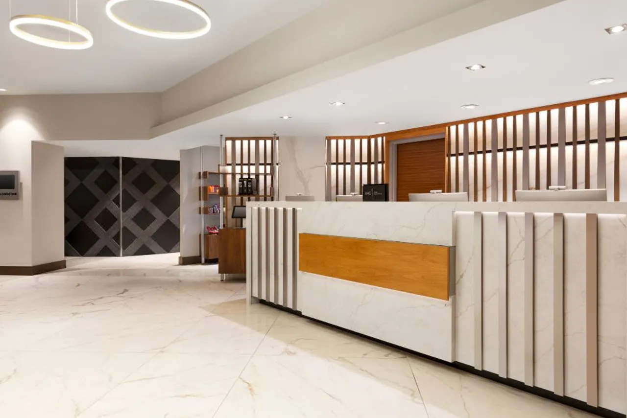 Crowne Plaza Seattle-Downtown by IHG — rooms and atmosphere